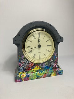 Die Zeit wird es zeigen, Graffiti-Uhr, Sprühfarbe, leuchtende Farben, Liebe, Frieden