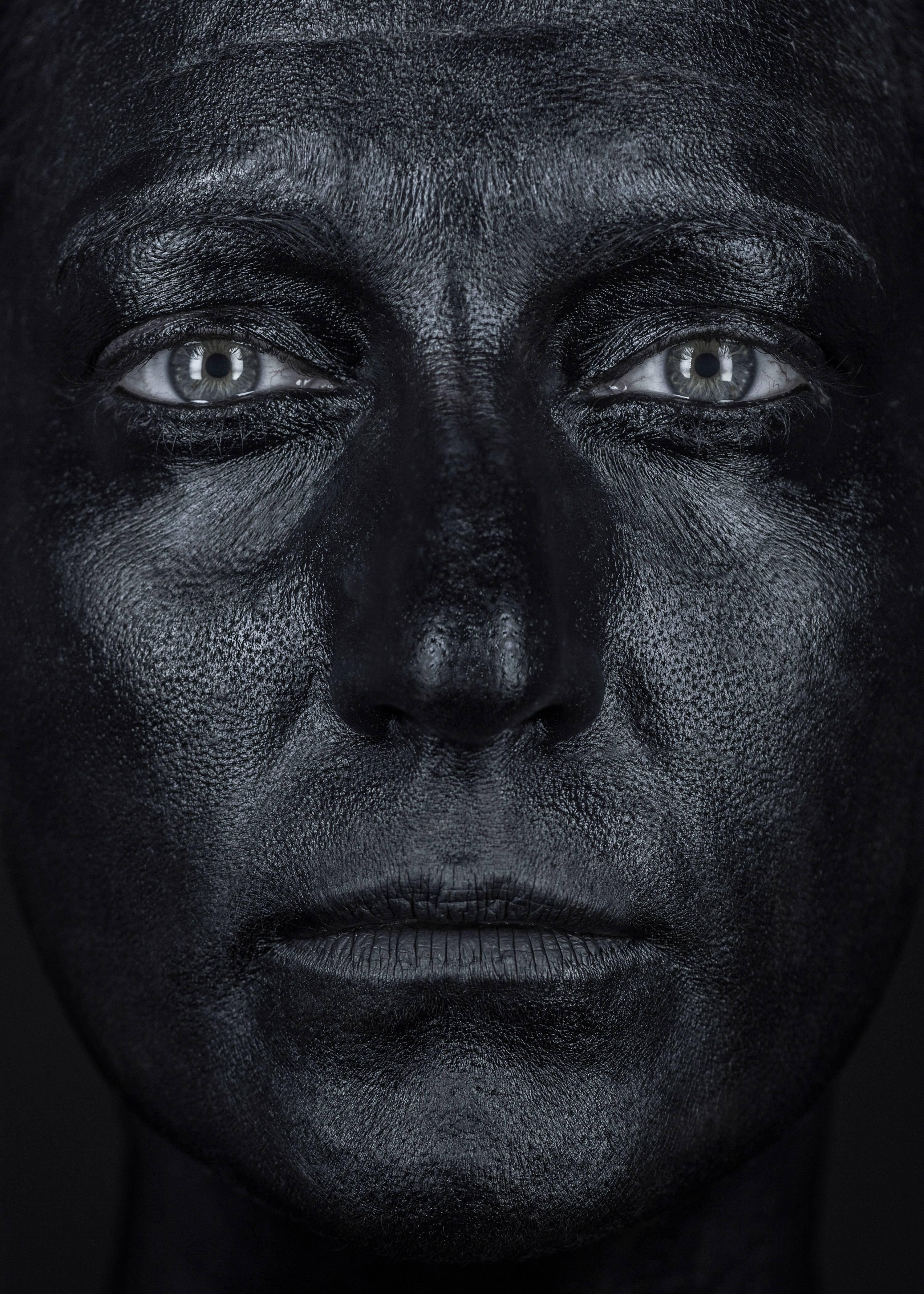 Eva Mueller, Black Face Video Morph, 2015, Video  4
