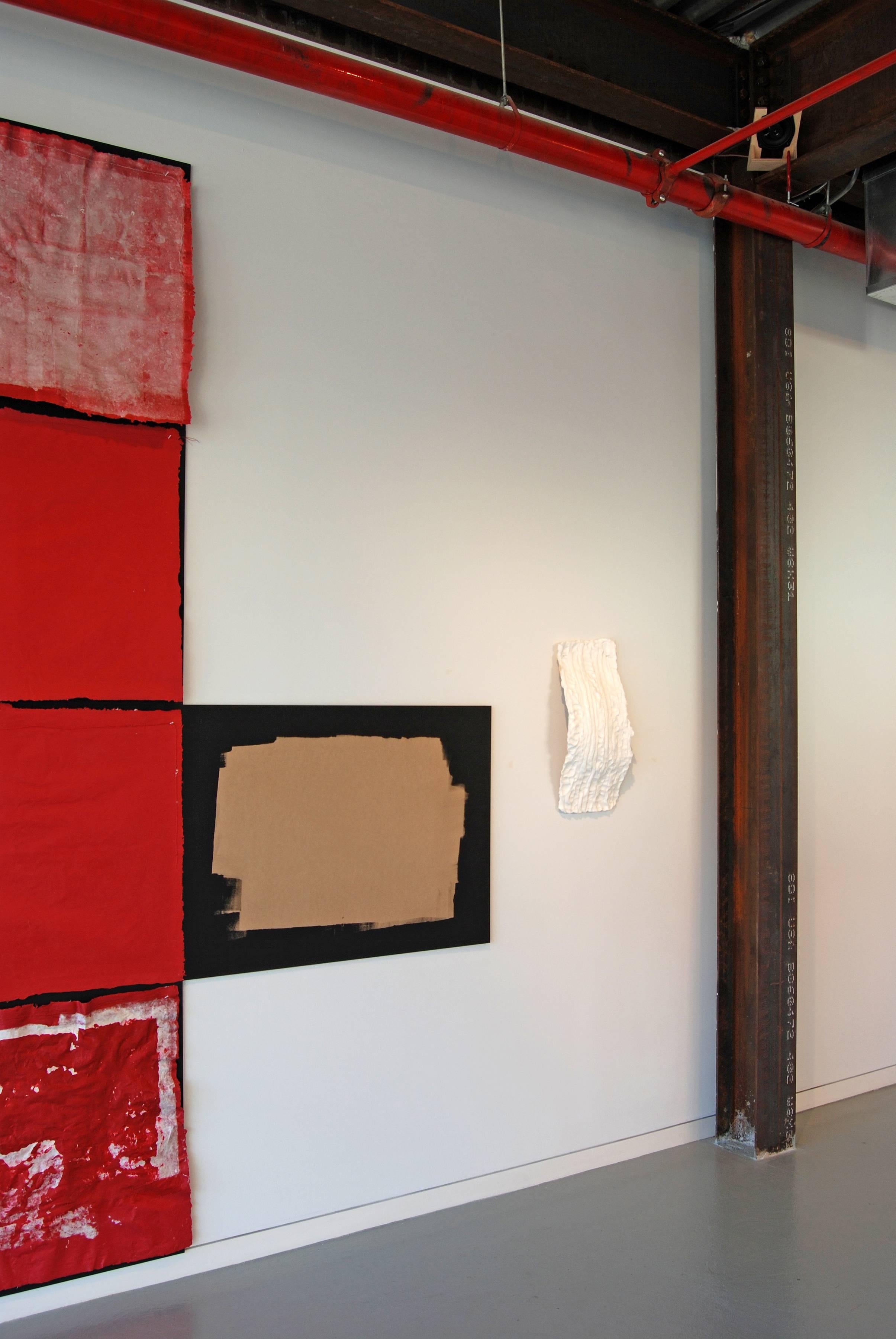 Sylvia Schwartz, „Red Plane“, 2016, Faden, Masonit, Acrylfarbe, Minimalistisch im Angebot 2