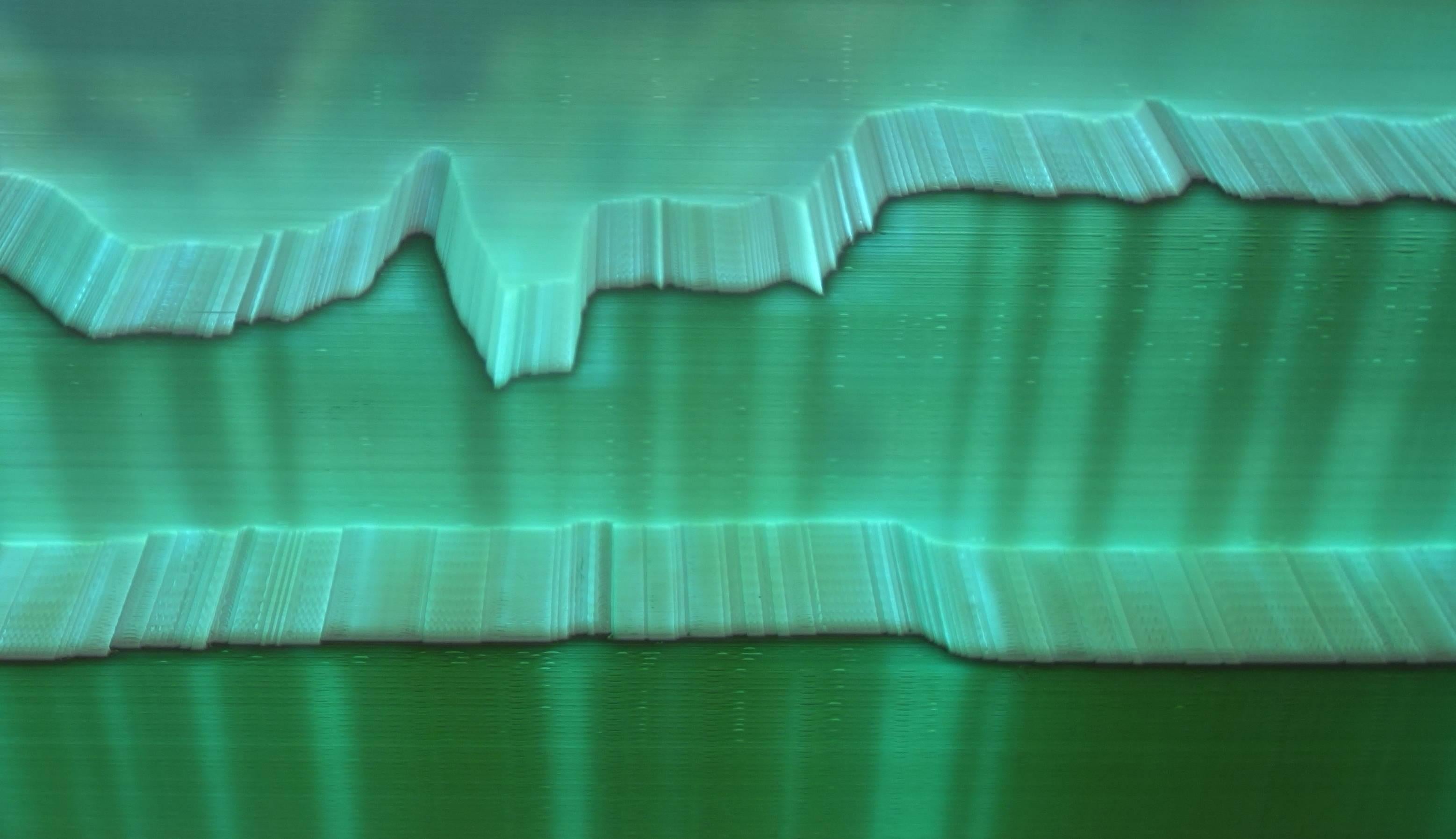 Matt Freiberghaus, Ein Monument für Eis, 2016, Videoinstallation, Minimalistisch – Art von Matt Frieburghaus