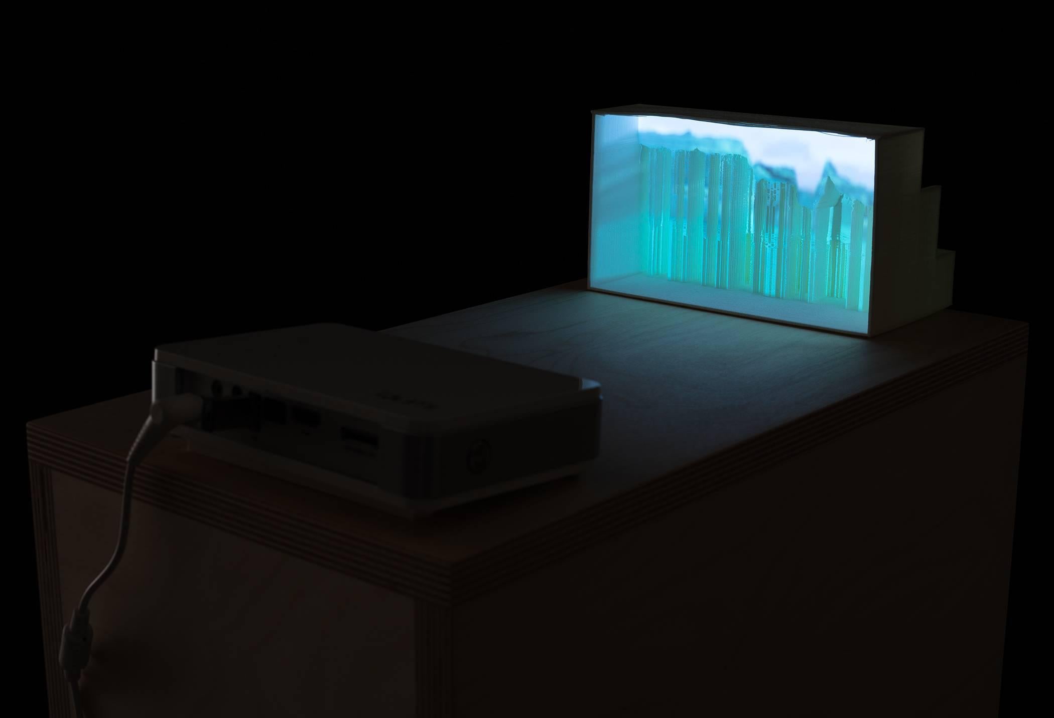 Matt Freiberghaus, Ein Monument für Eis, 2016, Videoinstallation, Minimalistisch im Angebot 1
