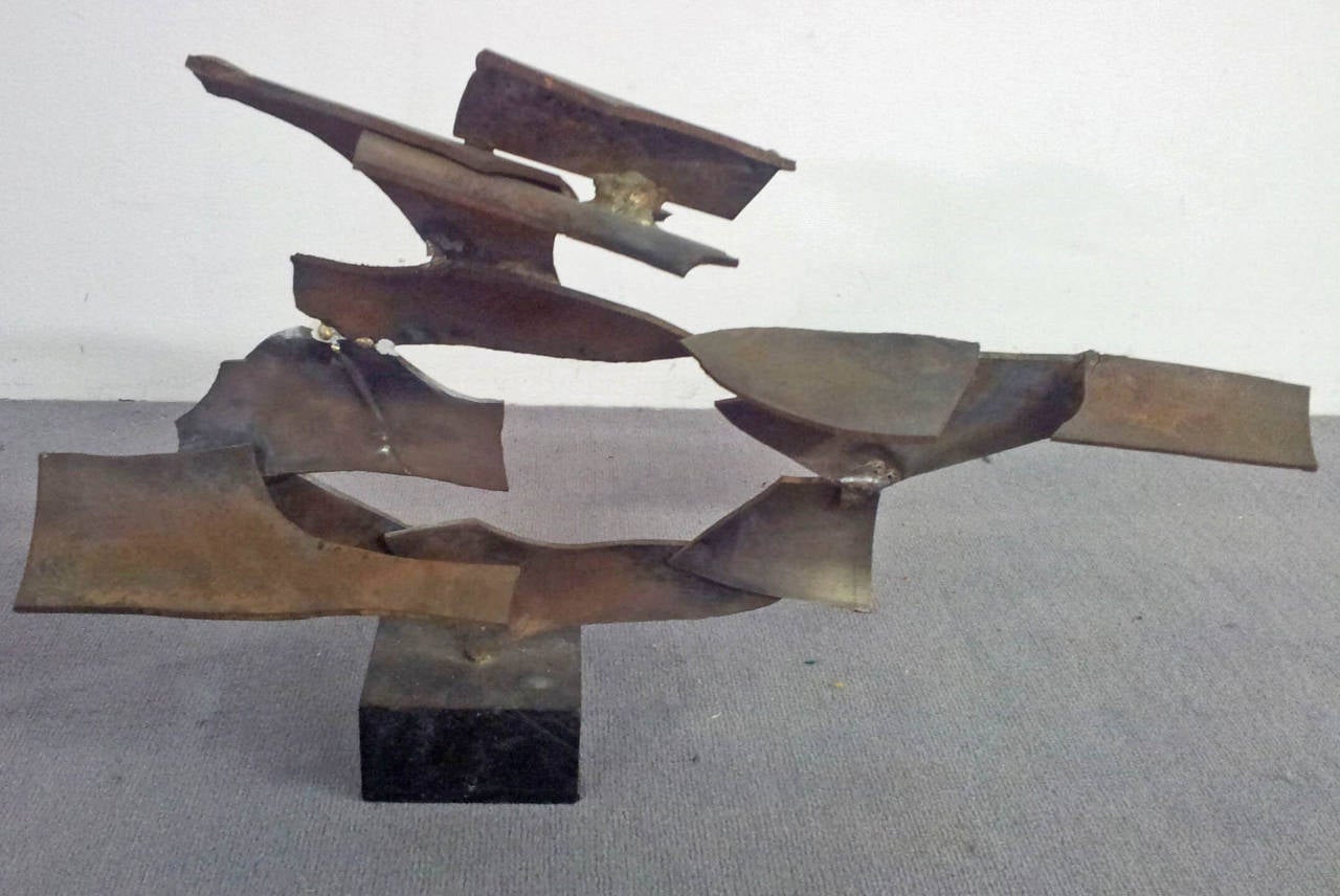 Michel Guino Abstract Sculpture - Construction