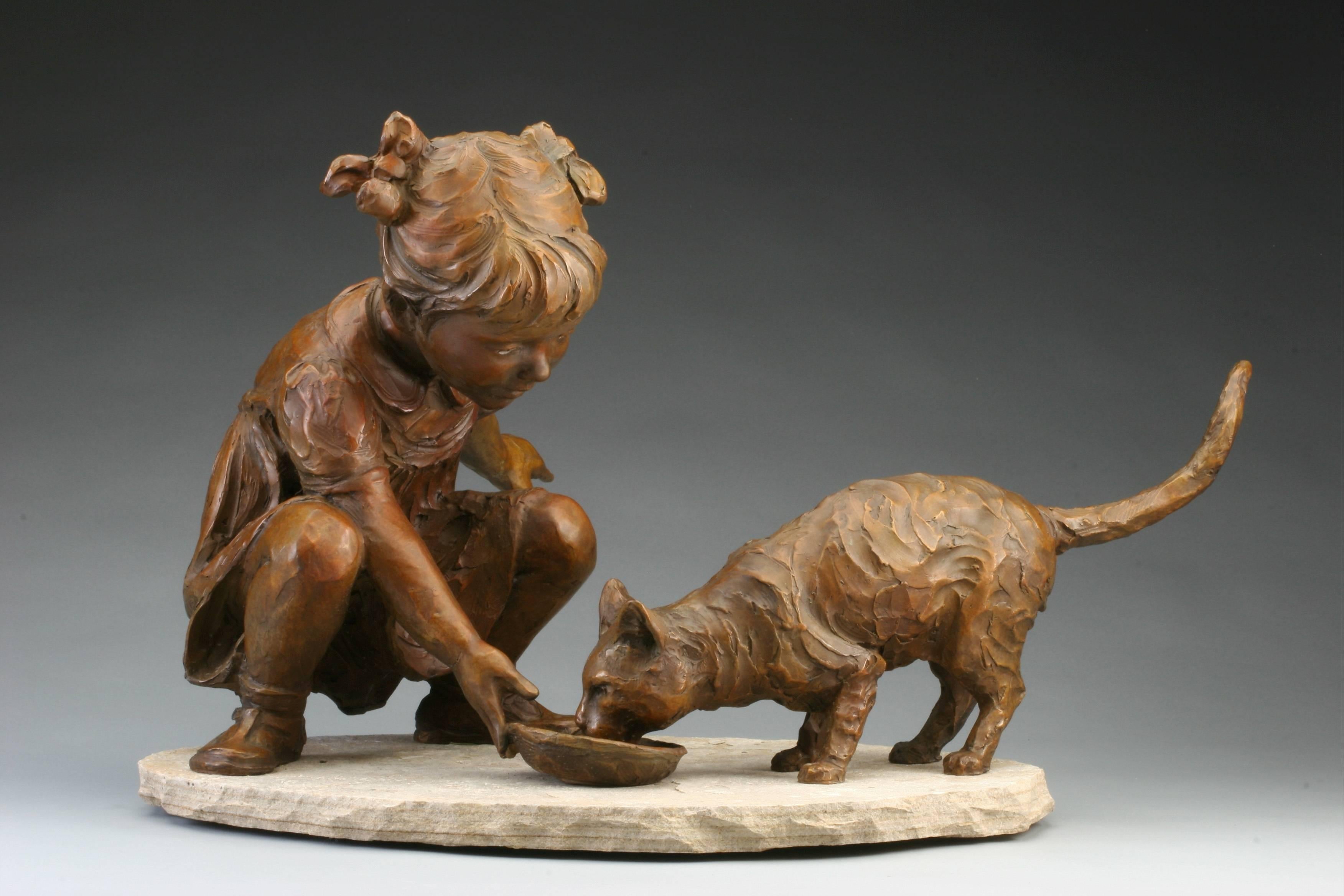 Jane DeDecker Figurative Sculpture - Making Friends