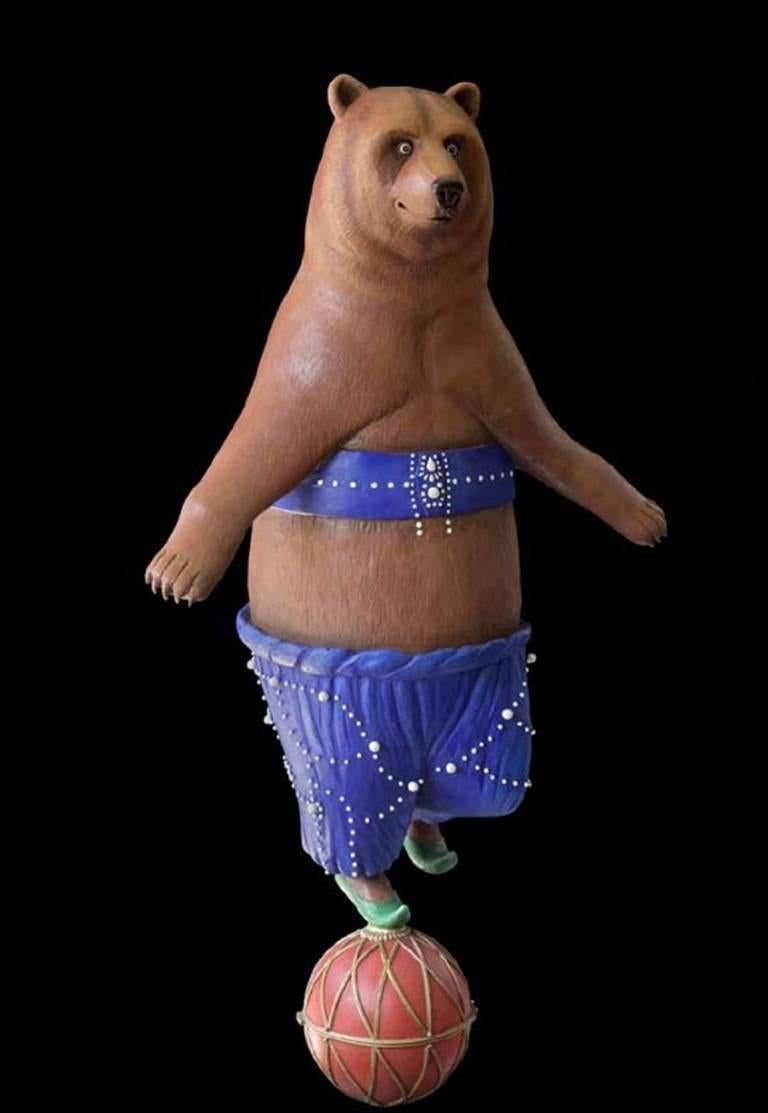 Bjørn Okholm Skaarup Figurative Sculpture - Dancing Bear