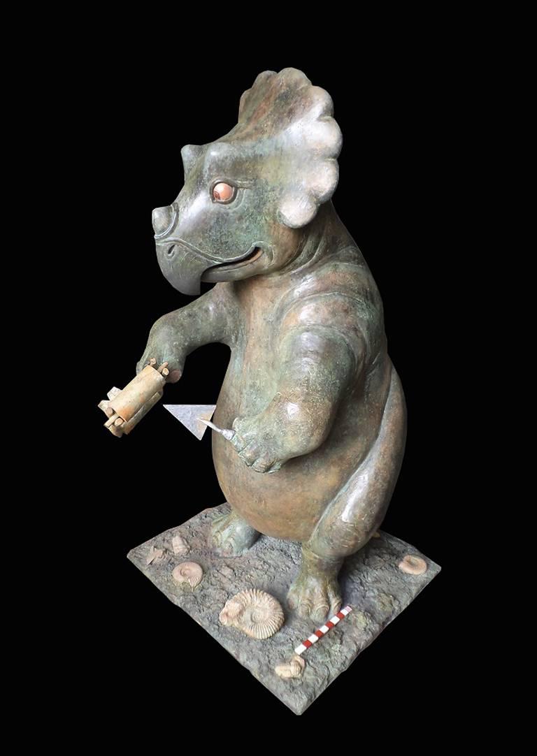 Bjørn Okholm Skaarup Figurative Sculpture - Dino Paleontologist