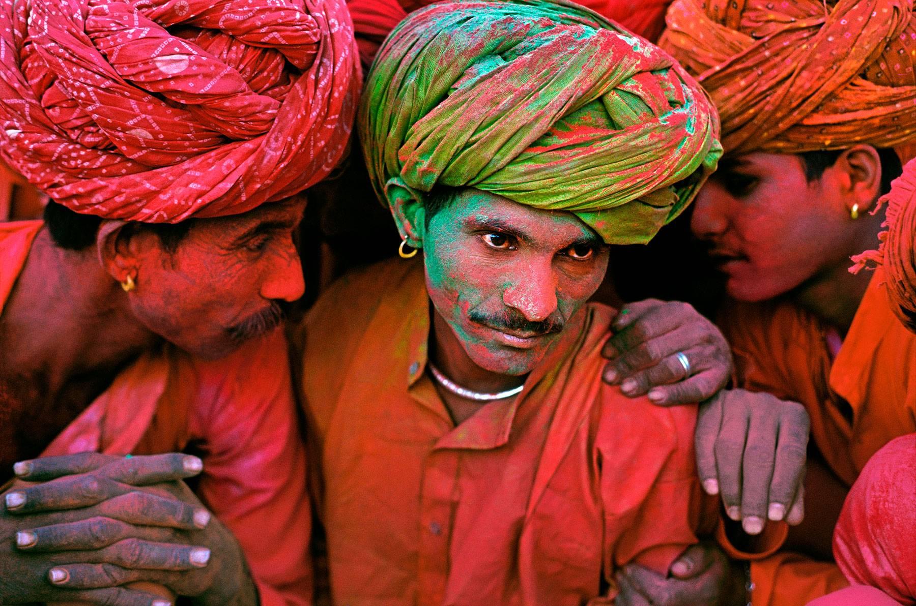 Steve McCurry Color Photograph - Holi Festival, Rajasthan, India
