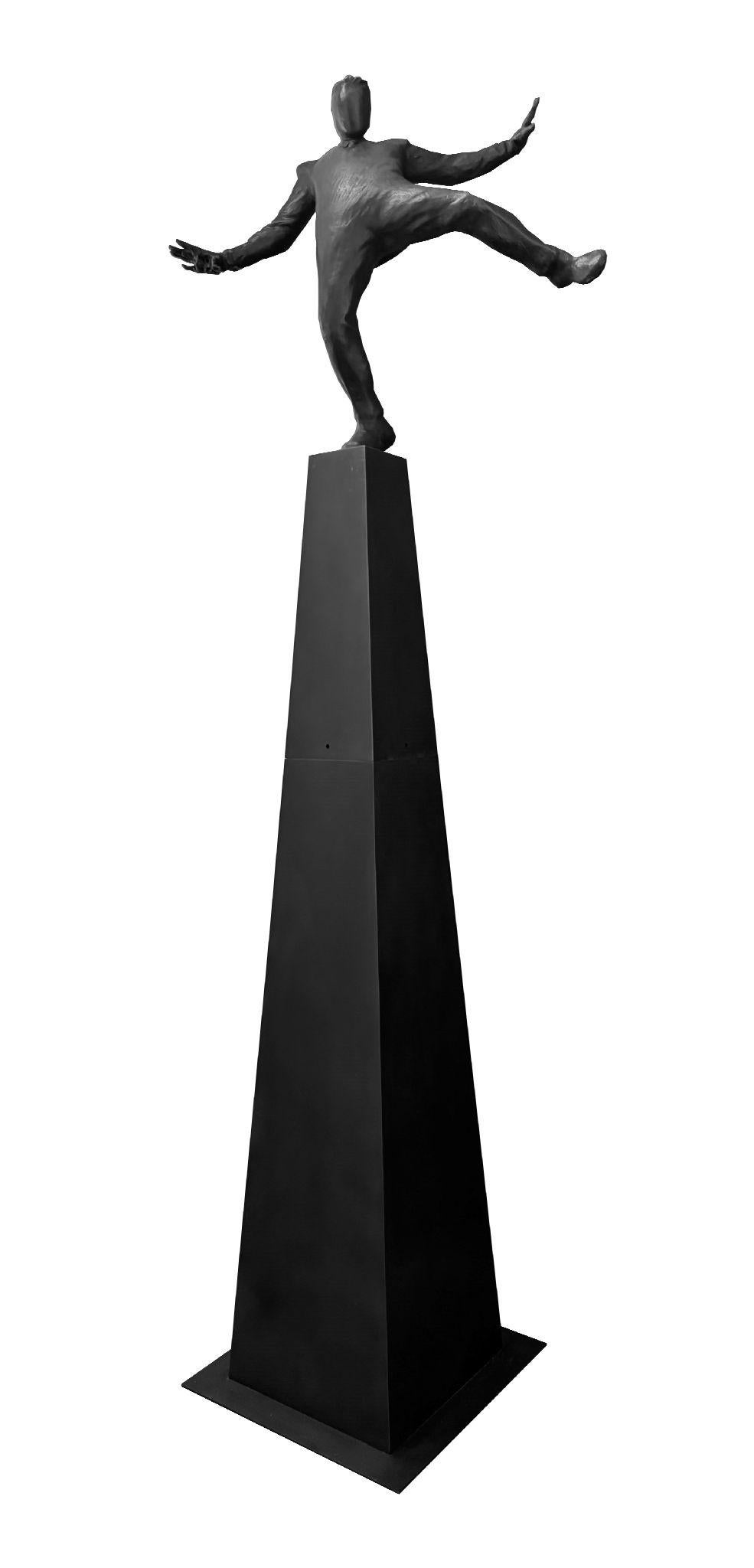 Figurative Sculpture Jim Rennert - Sur vos orteils