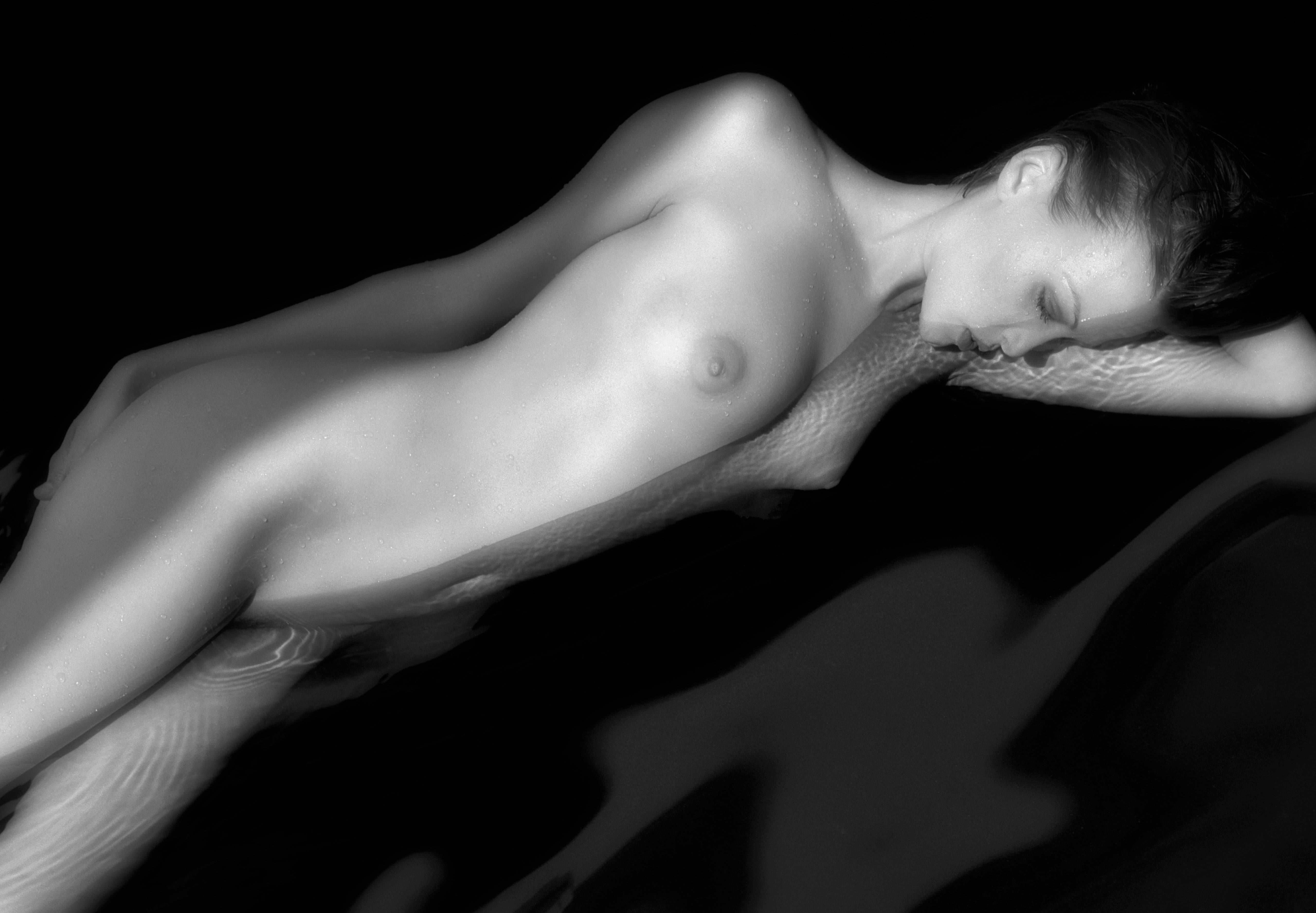 Howard Schatz Black and White Photograph - Nude Study #1137