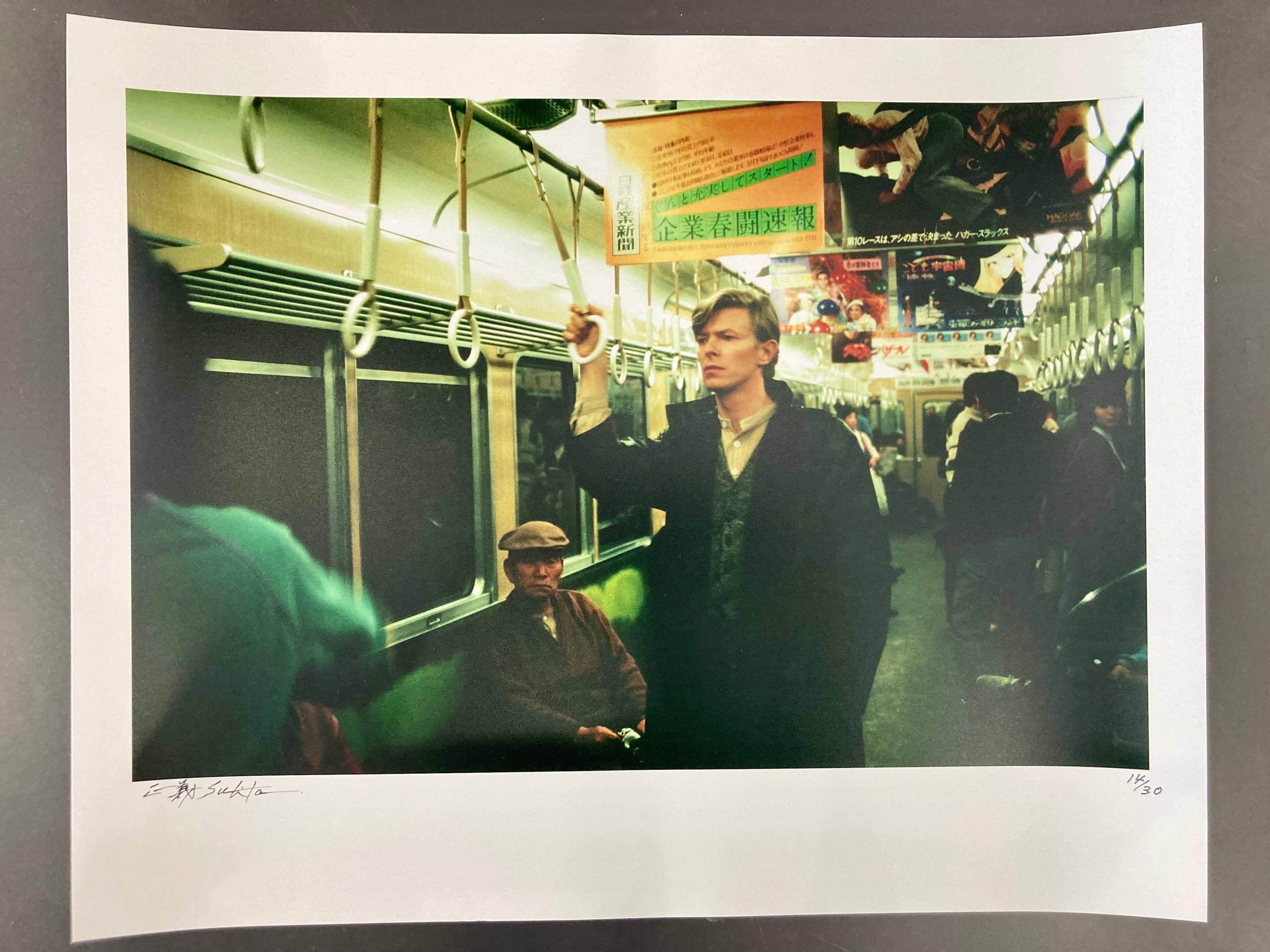 David Bowie « A Day in Kyoto 2 - Hankyu Train » (Un jour à Kyoto) par Sukita - Photograph de Masayoshi Sukita