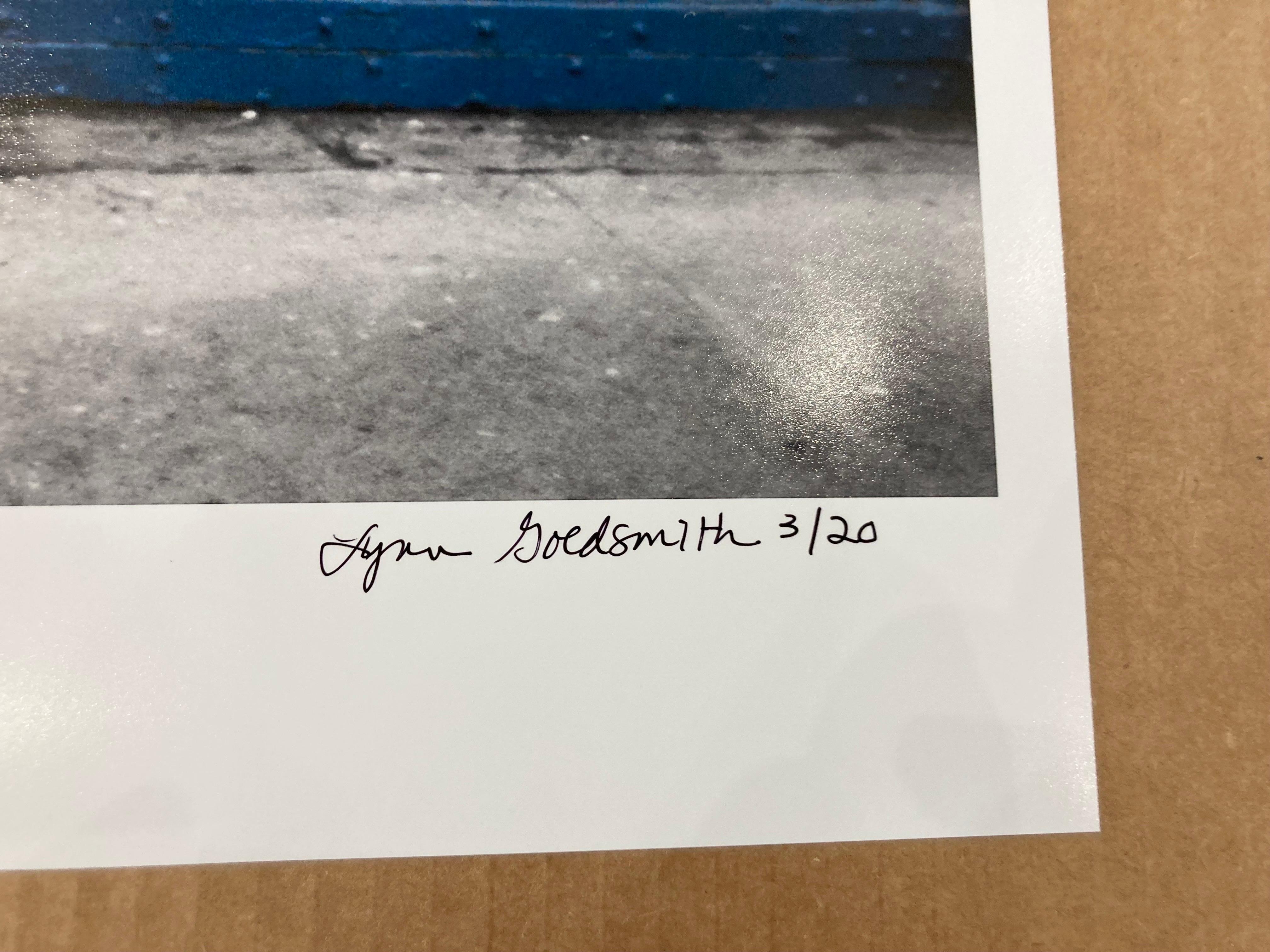 Bob Dylan, Blaue Wand, 1983 von Lynn Goldsmith im Angebot 2