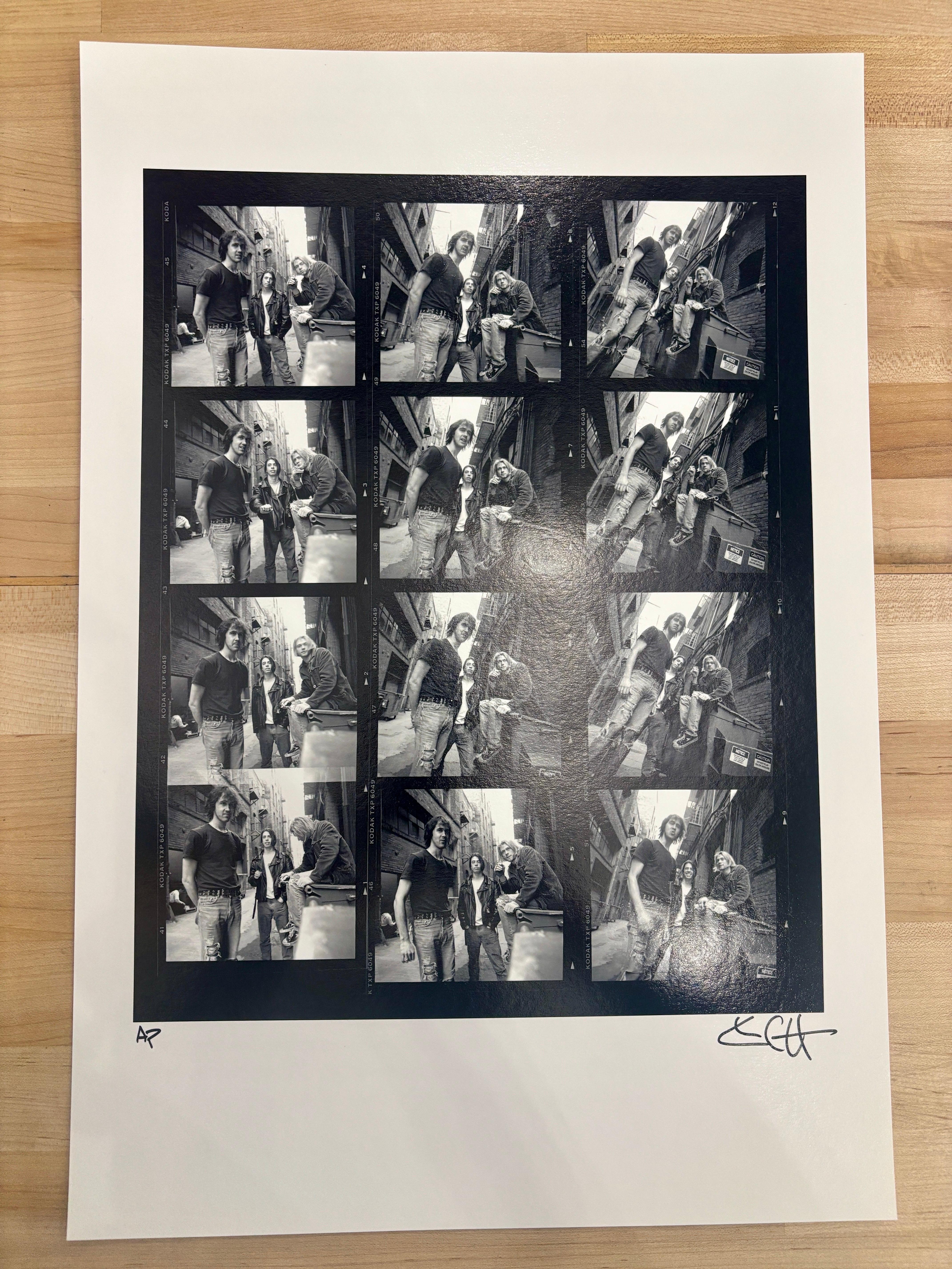 Nirvana 1991 Kontaktblattdruck, Künstlerabzug von Chris Cuffaro im Angebot 1