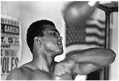 Muhammad Ali mit einem Speedbag, Foto: Al Satterwhite