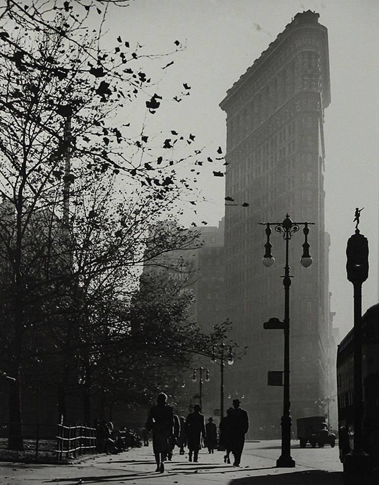 Harold Roth Black and White Photograph - Flatiron Building