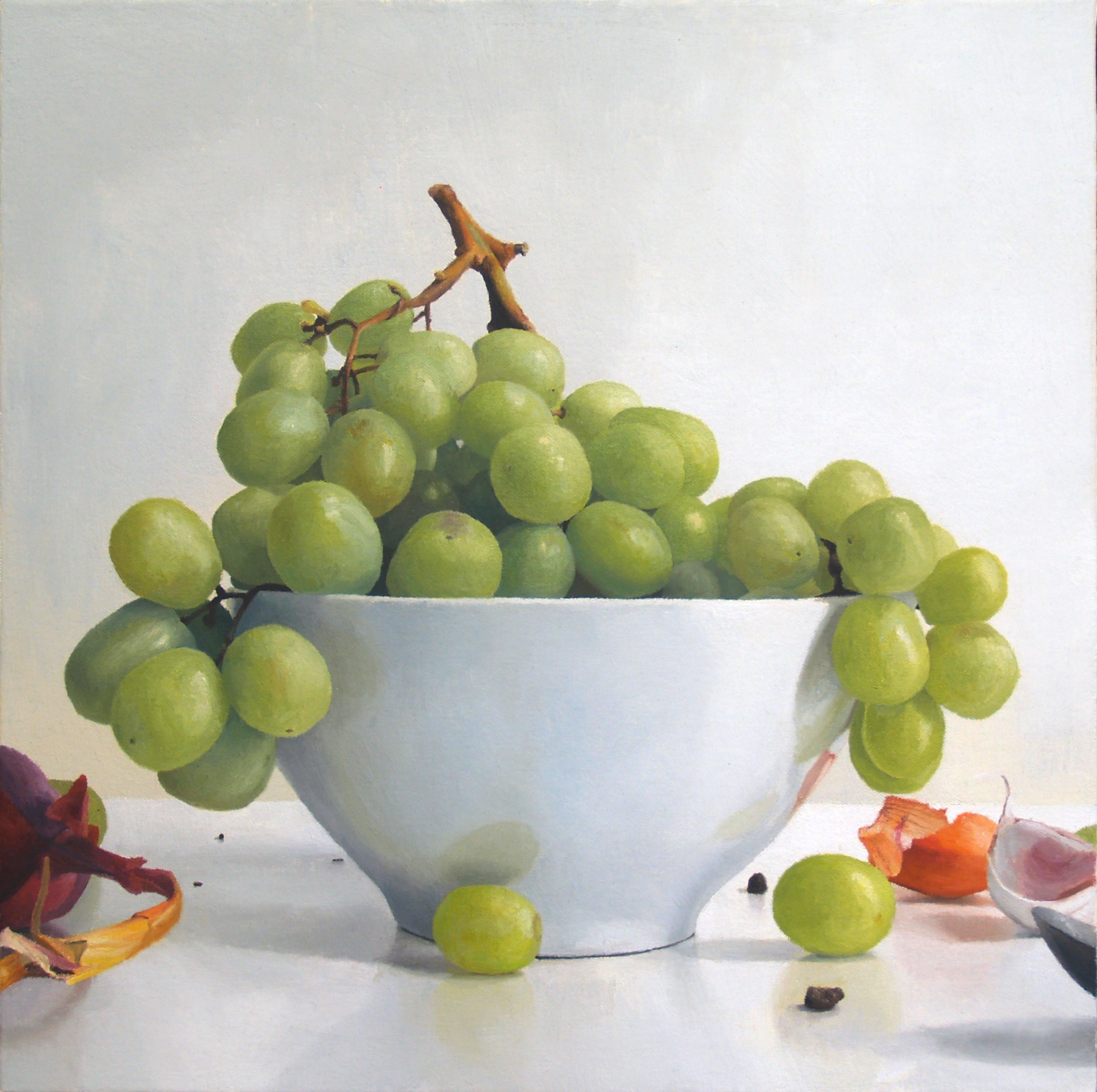 Still-Life Painting de Randall Mooers - Uvas en cuenco blanco