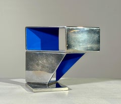 "Untitled" Beverly Pepper, Sculpture architecturale en acier et bleu Marin