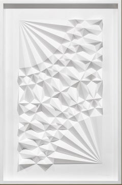 « Ara 241 », sculpture géométrique en papier blanc, accroche murale, abstrait