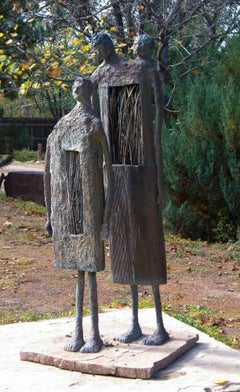 Las Tres Cabesas, Eduardo Oropeza bronze sculpture  brown Three heads Four legs