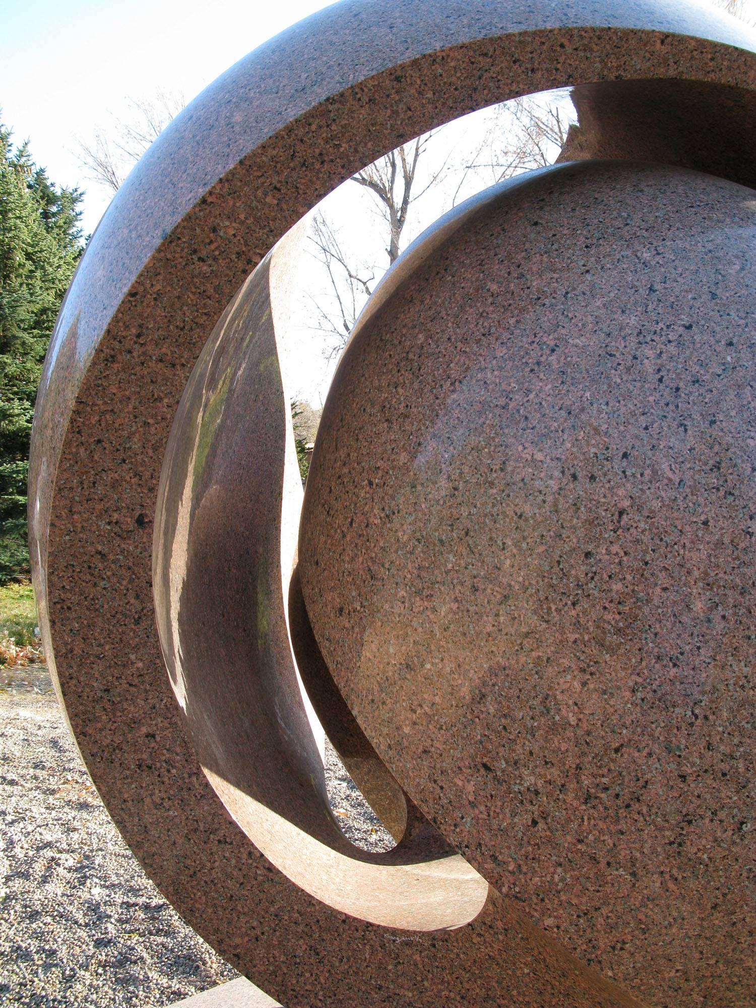 Abrazado, Khang Pham-New, granito, abstracto, plegado, escultura, exterior, interior en venta 5