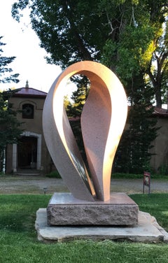 Ohne Titel, von Khang Pham-New, zeitgenössische, abstrakte Granitskulptur, Außenbereich