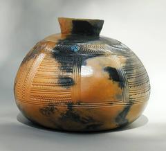 Tangaroa:: Paua-Muscheleinlage aus Keramikgefäß:: zeitgenössischer Maori-Künstler Wi Taepa