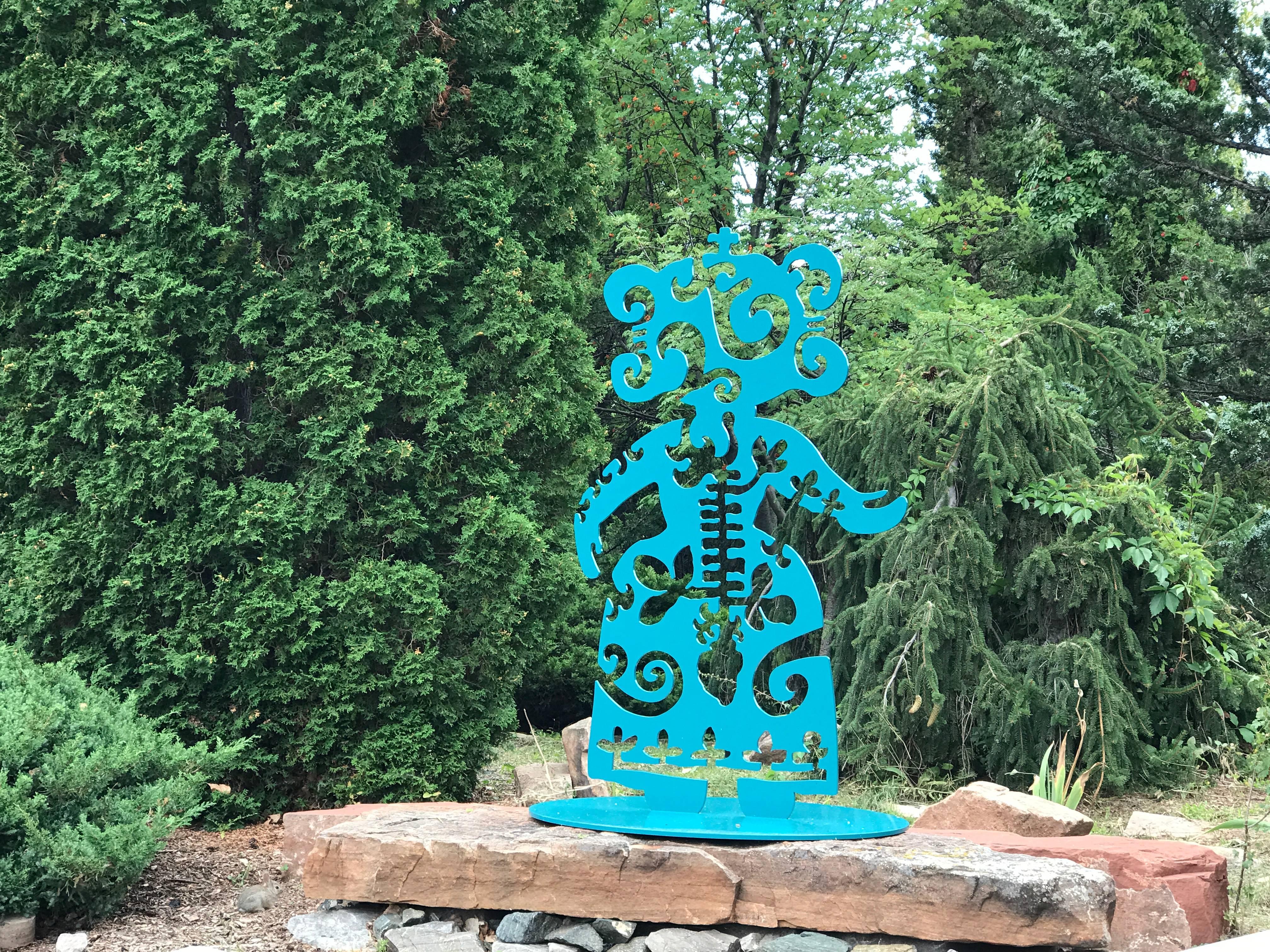 Fuerza interior, aluminio, turquesa, Navajo, escultura, Melanie Yazzie en venta 4