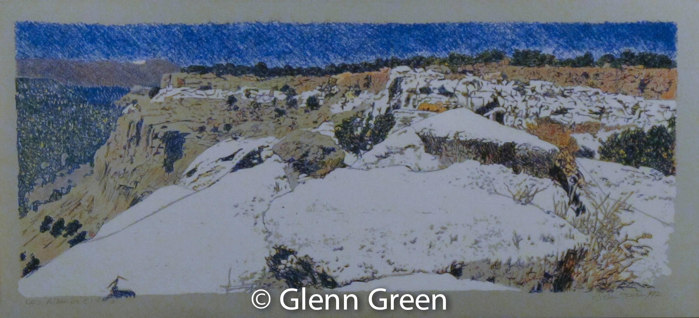 John Hogan Landscape Print – Los Alamos Cliffs, Wüstenlandschaft, Farbradierung, New Mexico, Blau, Weiß, Hellbraun