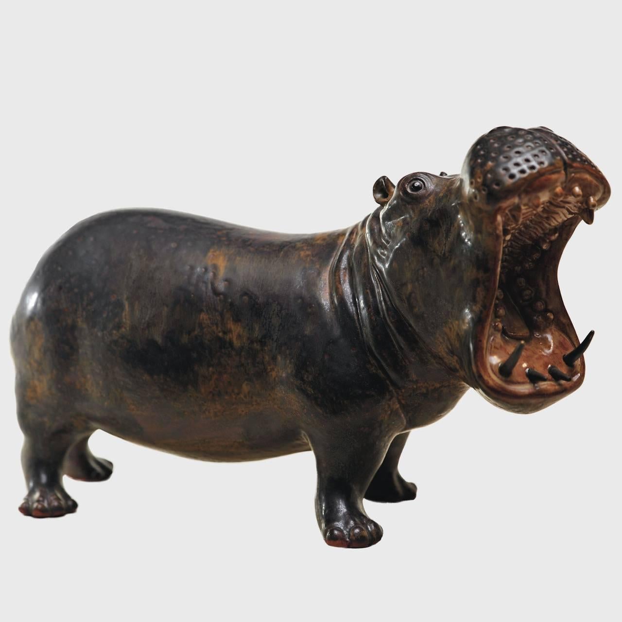 Riszard Wichtowski Figurative Sculpture - Hippo