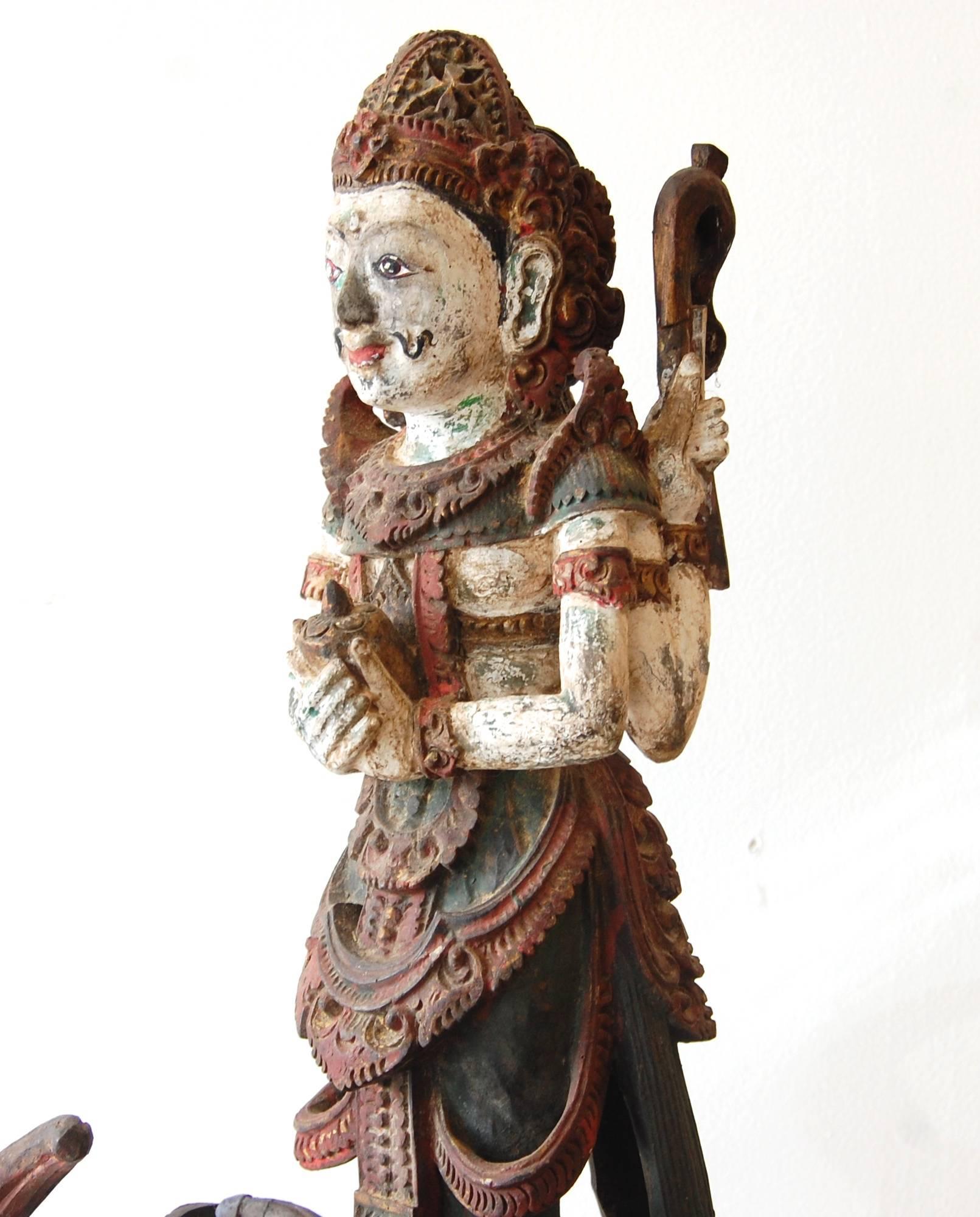 Shiva De Pie Sobre El Toro Escultura De Madera Nandi en venta 2