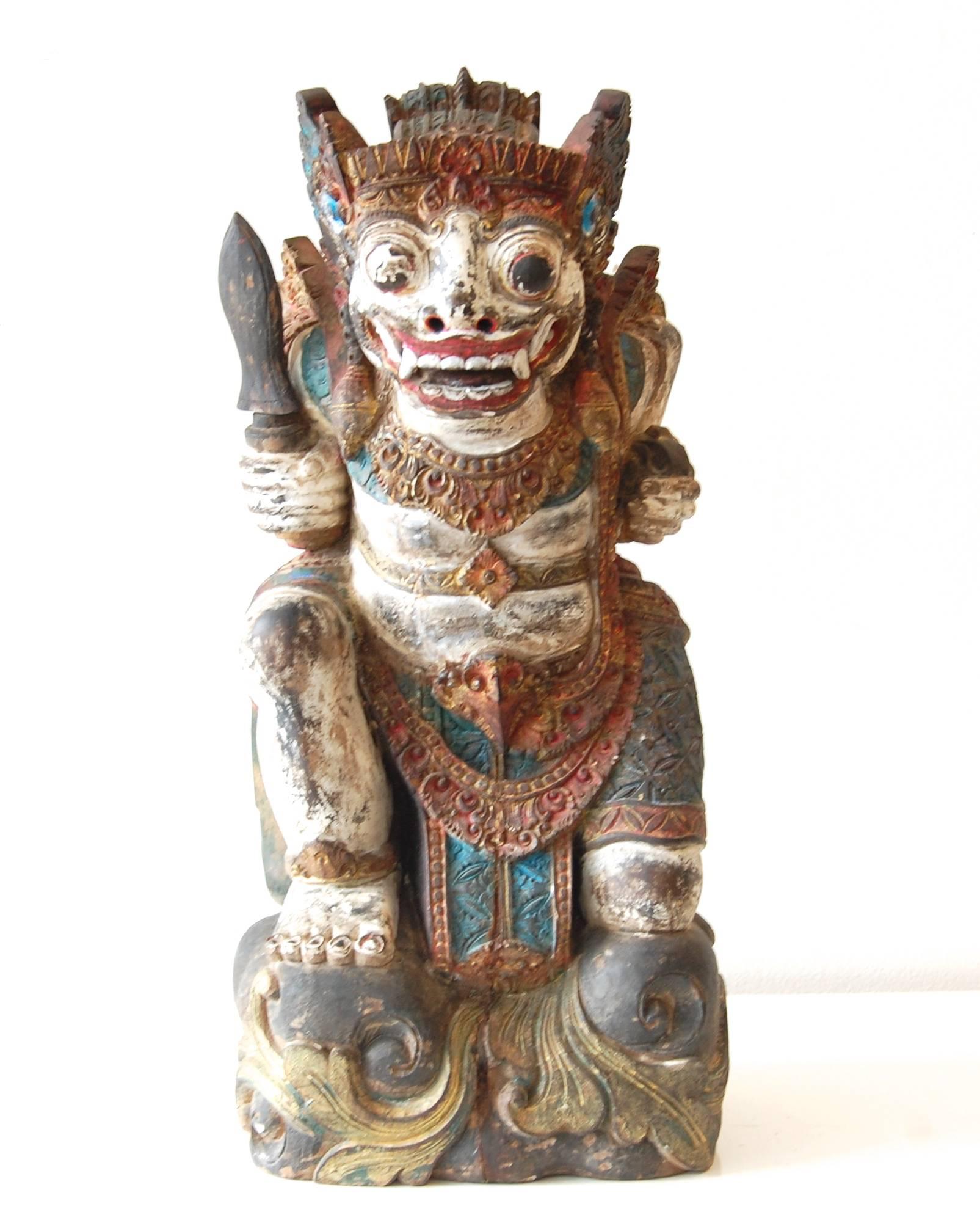 Antike polychrome Barong- Tempelschnitzerei aus Holz  im Angebot 2