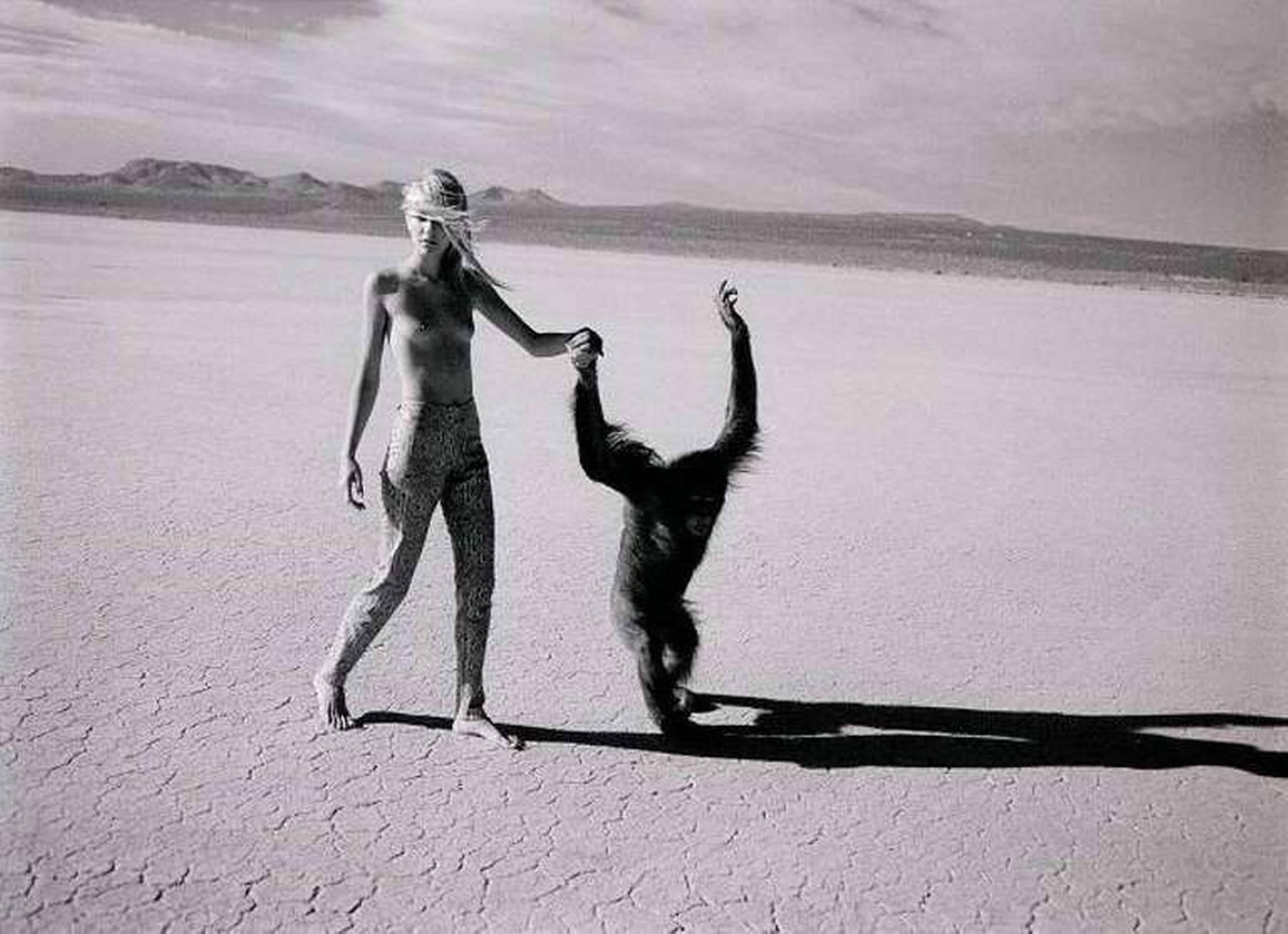 Black and White Photograph Michel Comte - Beauty and Beast (Belle et bête)