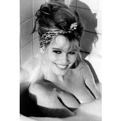 Claudia Schiffer in Bathtub 12