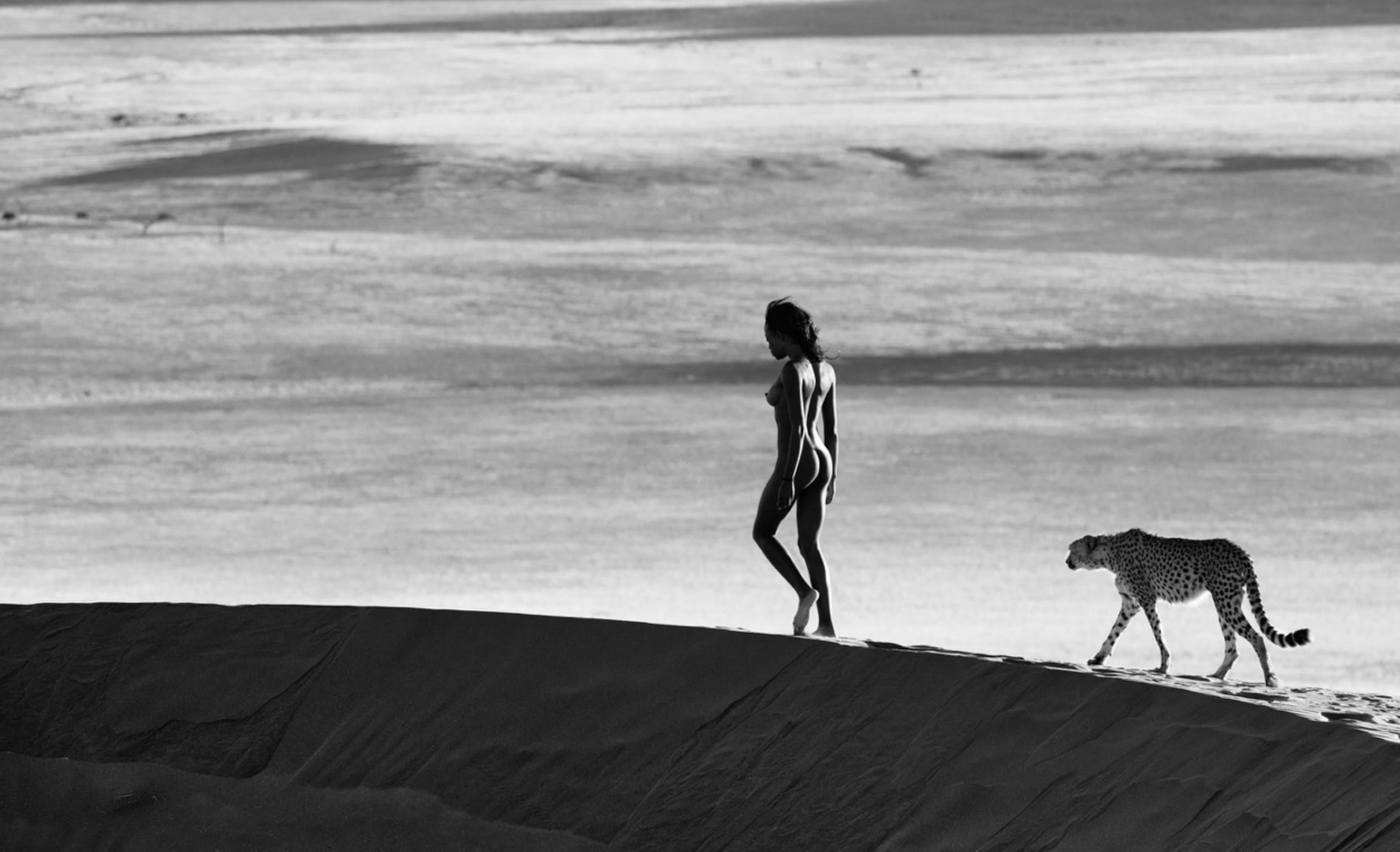 David Yarrow Black and White Photograph - Girls on Film
