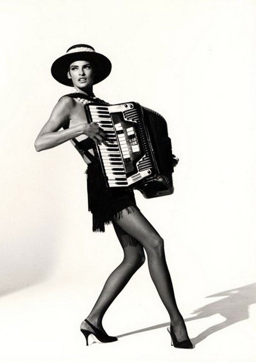 Arthur Elgort Black and White Photograph - Linda Evangelista playing