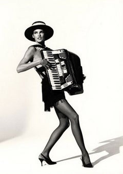 Vintage Linda Evangelista playing