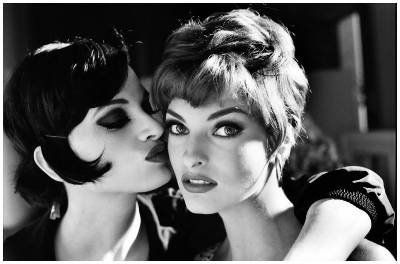 Kristen McMenamy & Linda Evangelista - Photograph by Arthur Elgort