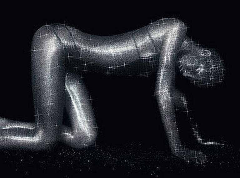 Gisele Bündchen sparkly - nude supermodel covered in silver diamond dust in a gl