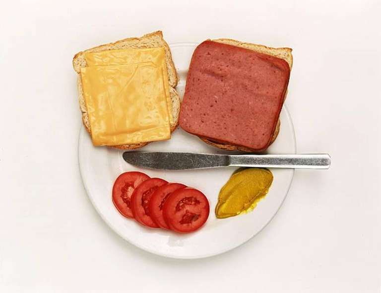Still-Life Photograph di Jesse Frohman - Prosciutto e formaggio