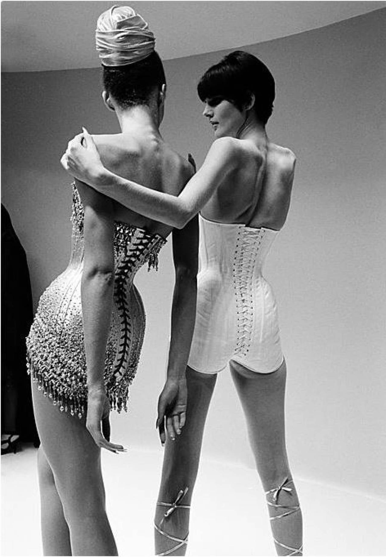 Roxanne Lowit Black and White Photograph - Juxtaposing, Thierry Mugler Show