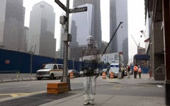 N. 04 Ground Zero - Uomo dipinto come lo sfondo, Manning Fine Art Photography, 2011