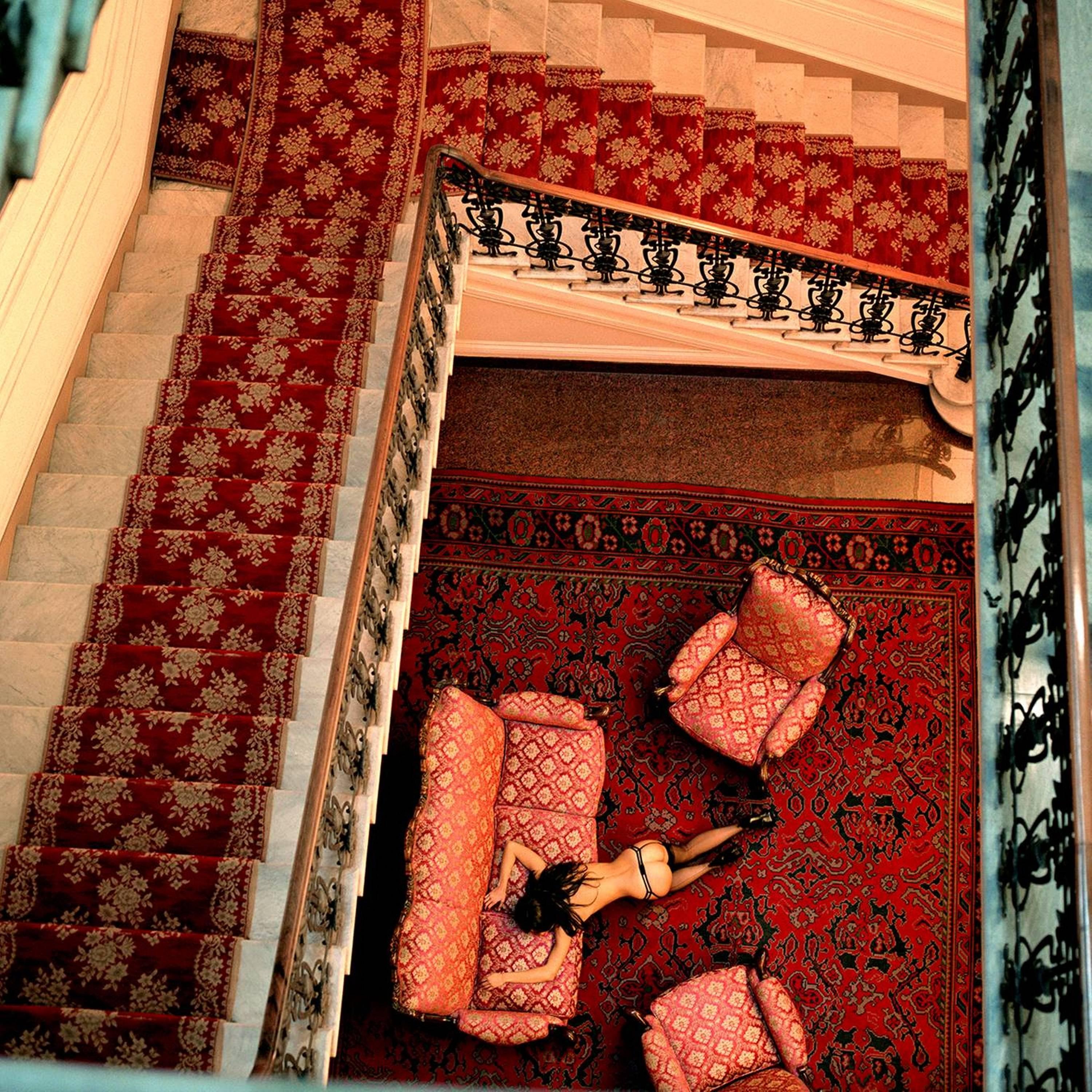 Guido Argentini Color Photograph – Auf der Treppe von Marguerita