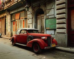 Vintage-Auto mit zusammengebauten Teilen, Havanna, Kuba