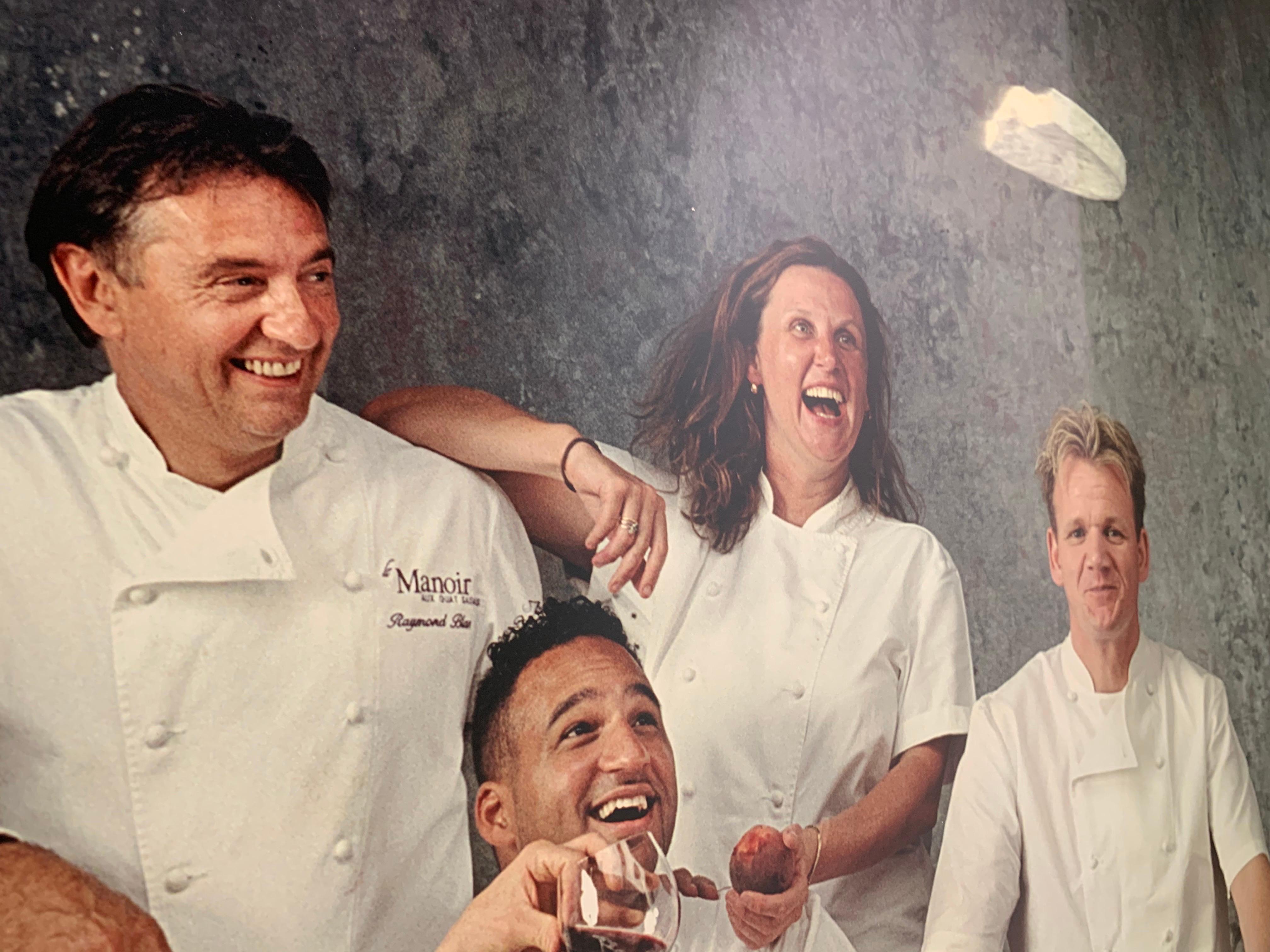 Le dernier plat des chefs - Portrait de 13 chefs à étoiles Michelin - Impression encadrée en vente 9