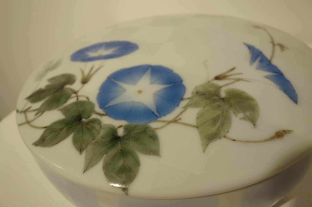 Porcelain Container with Asagao (Morning glory) Design by Eno Masatake 1