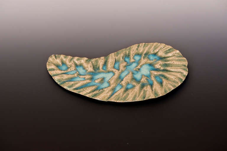 Japanese Ceramic: Bean-shape Plate: Hungry Ghost (No. 5) by SHAKUNAGA Yukio - Sculpture by Yukio Shakunaga