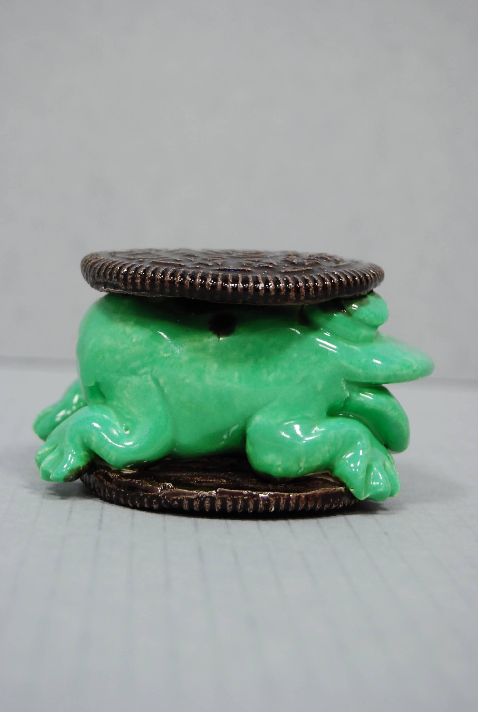 David James Gilhooly
Frog Oreo
1991
Glazed ceramic
2