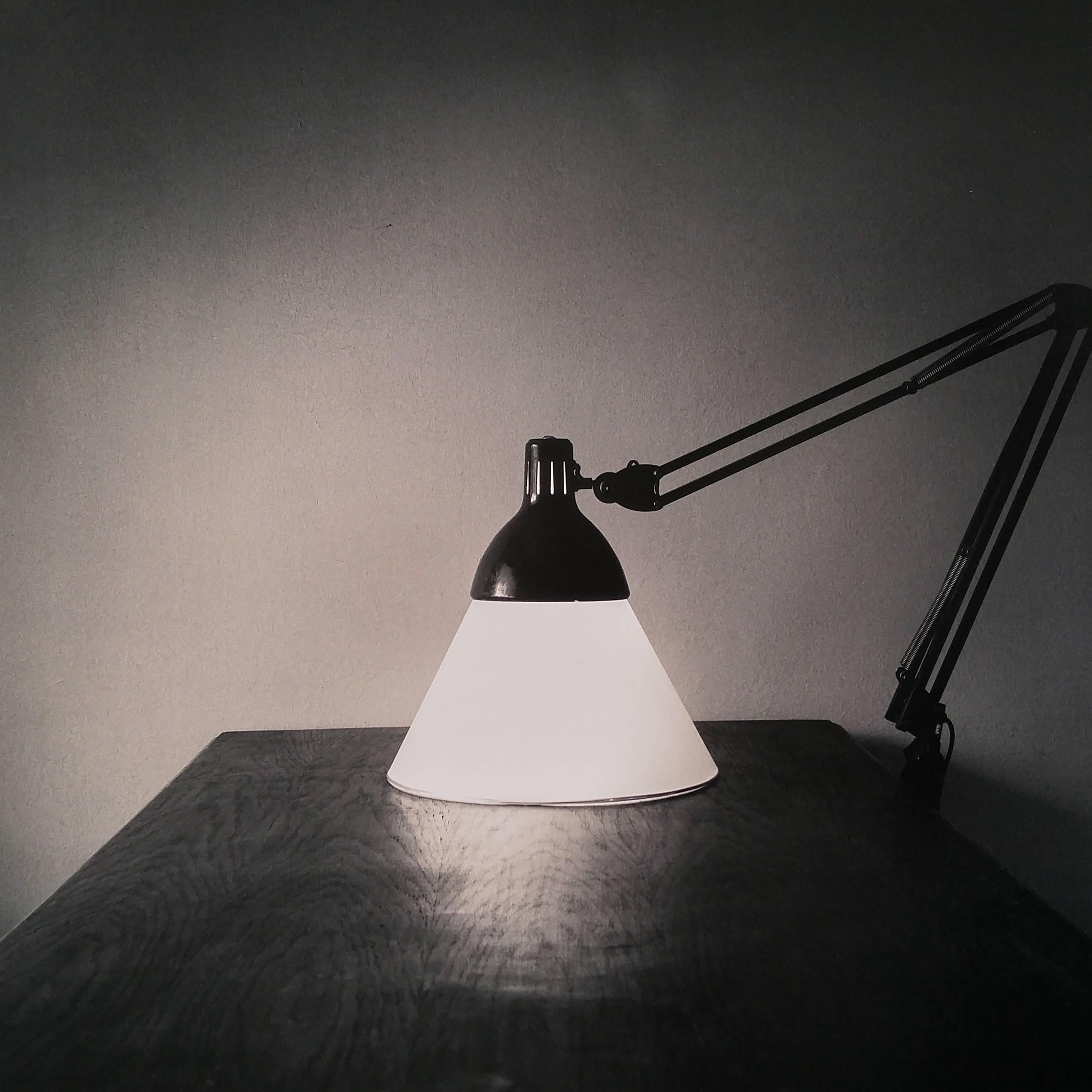 Chema Madoz Black and White Photograph - Flexo, Madrid