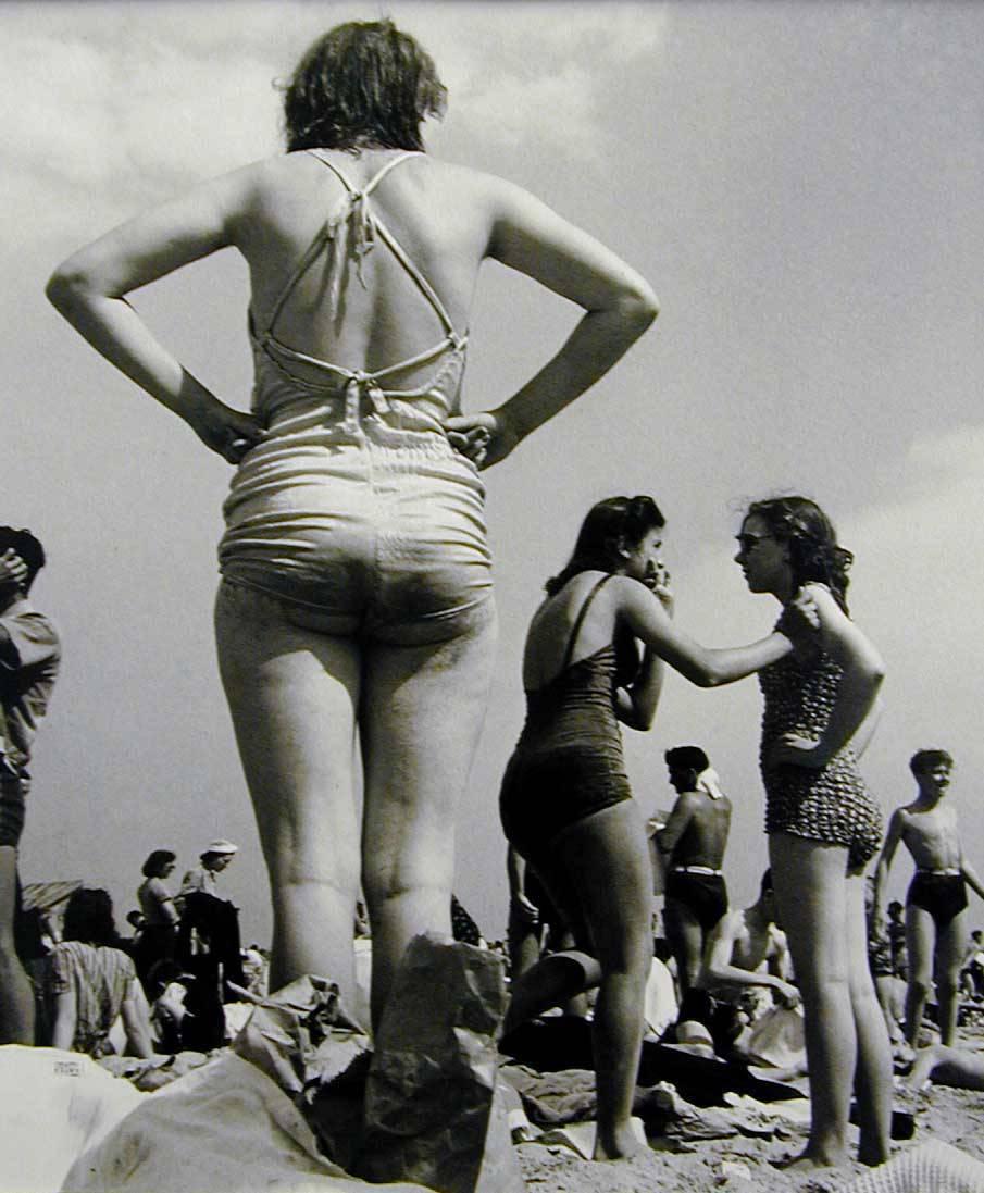 Morris Engel Portrait Photograph – Coney Island, Schiffe