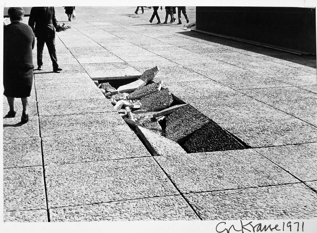George Krause Black and White Photograph – Bedrohung, Argentinien