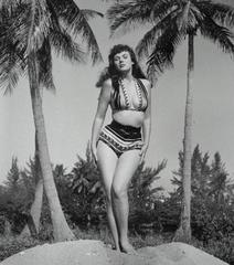 Bunny Yeager self-portrait with Seminole Indian swim suit 7