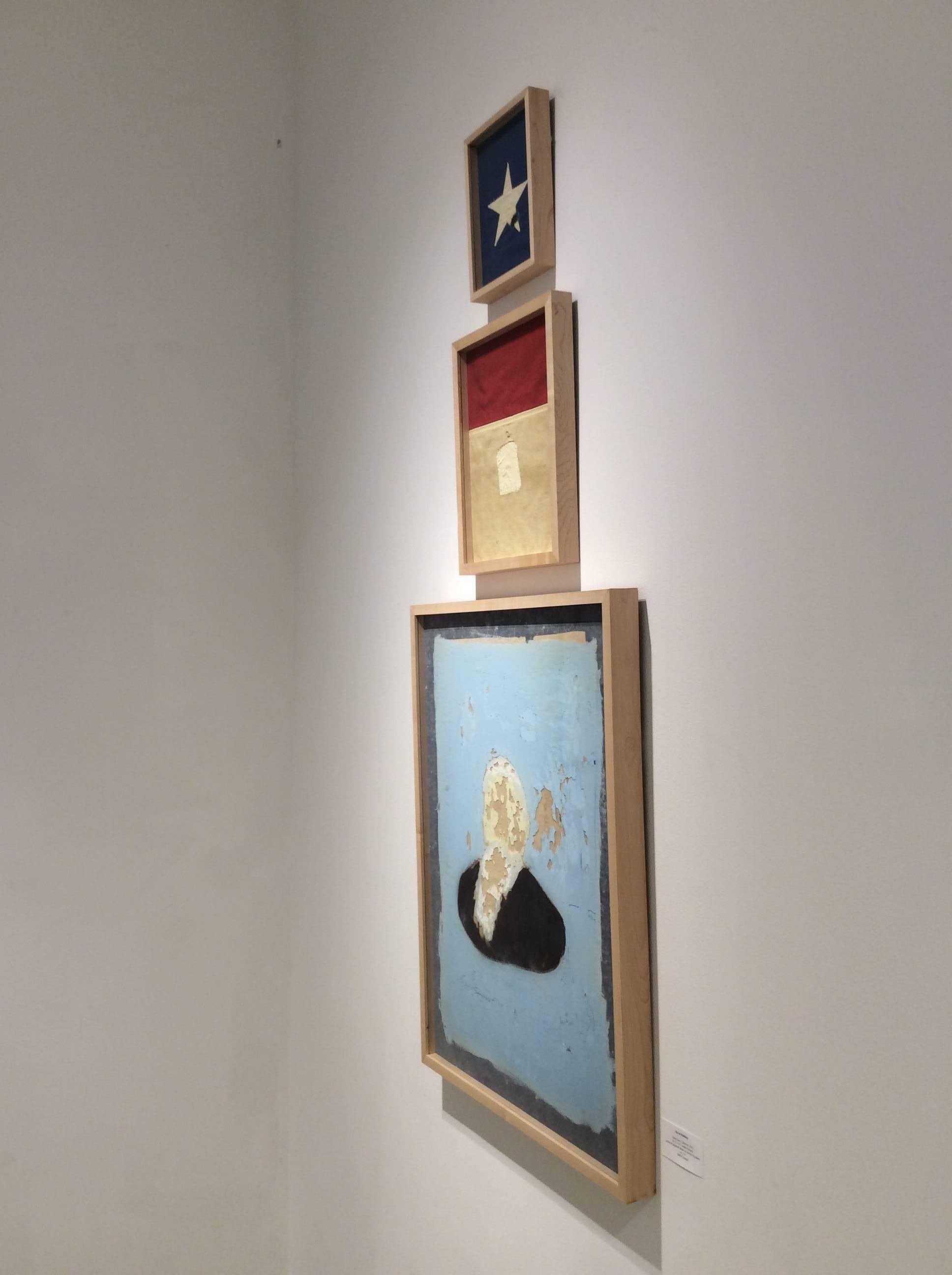Amerikanisch, Unbekannt (Graphic, Vintage-Stil Rot, Weiß, Blau Patriotic Triptychon)  (Moderne), Photograph, von David Halliday
